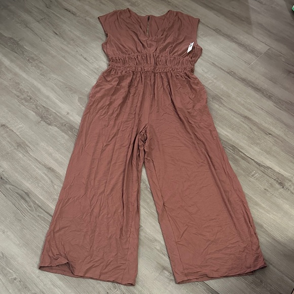 Old Navy Sleeveless Rust Jumpsuit - Picture 2 of 6